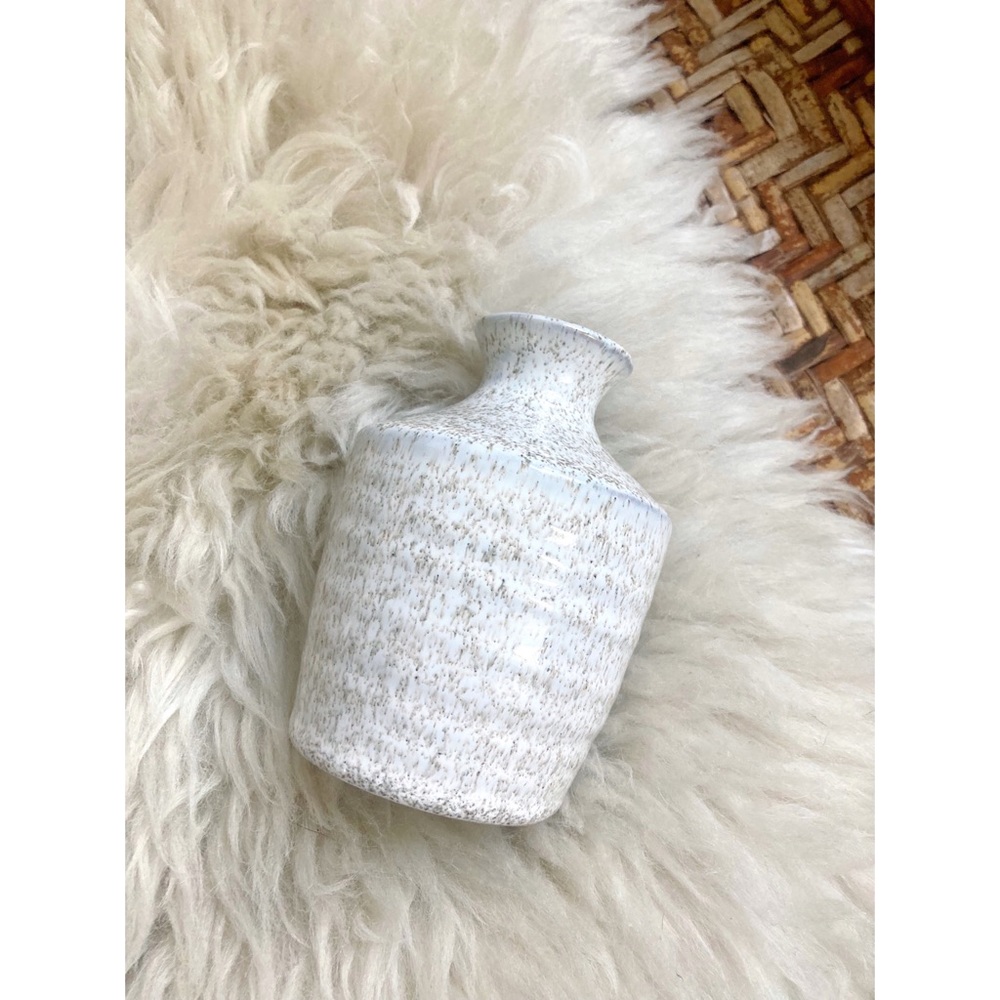 Minimalist Ceramic Bud Vase